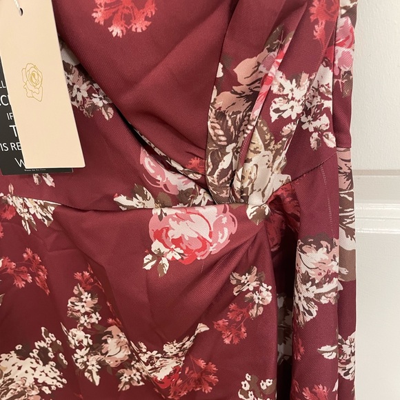 WAYF The Lainey Floral One Shoulder Twist Burgundy Gown Small - Picture 4 of 13